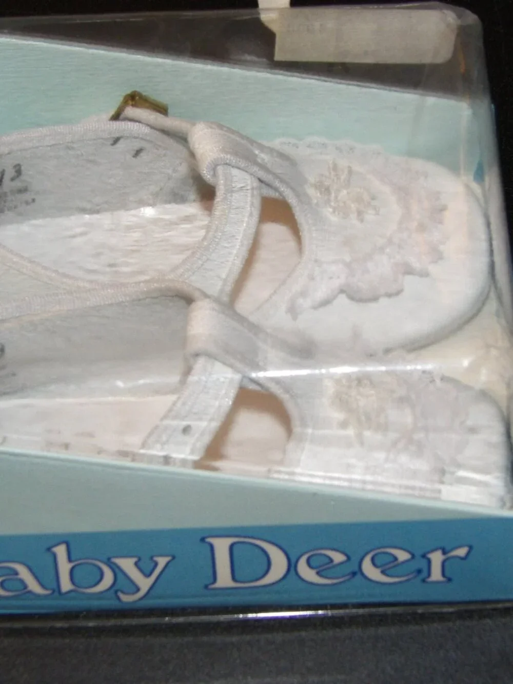 White Baby Deer Infant Baby Crib Shoes Size 3 (6-9 Months) new in box